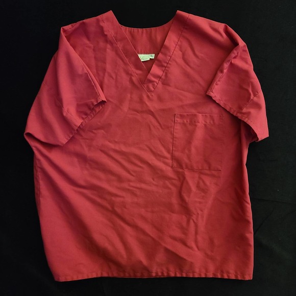 Uniforms To You Chicago Unisex Scrub Top, Size 3XL, Fuschia - Picture 1 of 3